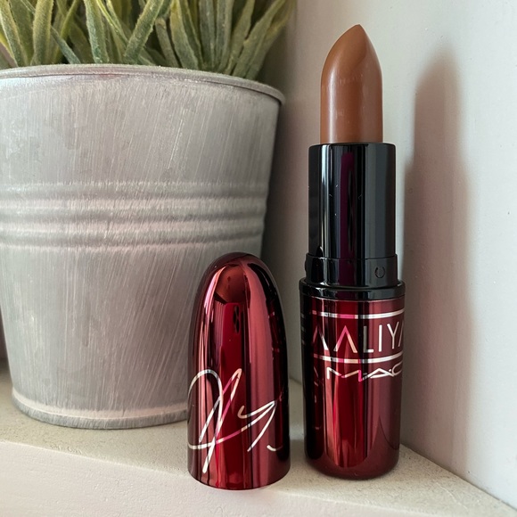 💖HP💖 MAC Cosmetics Aaliyah Try Again Lipstick - Picture 4 of 5